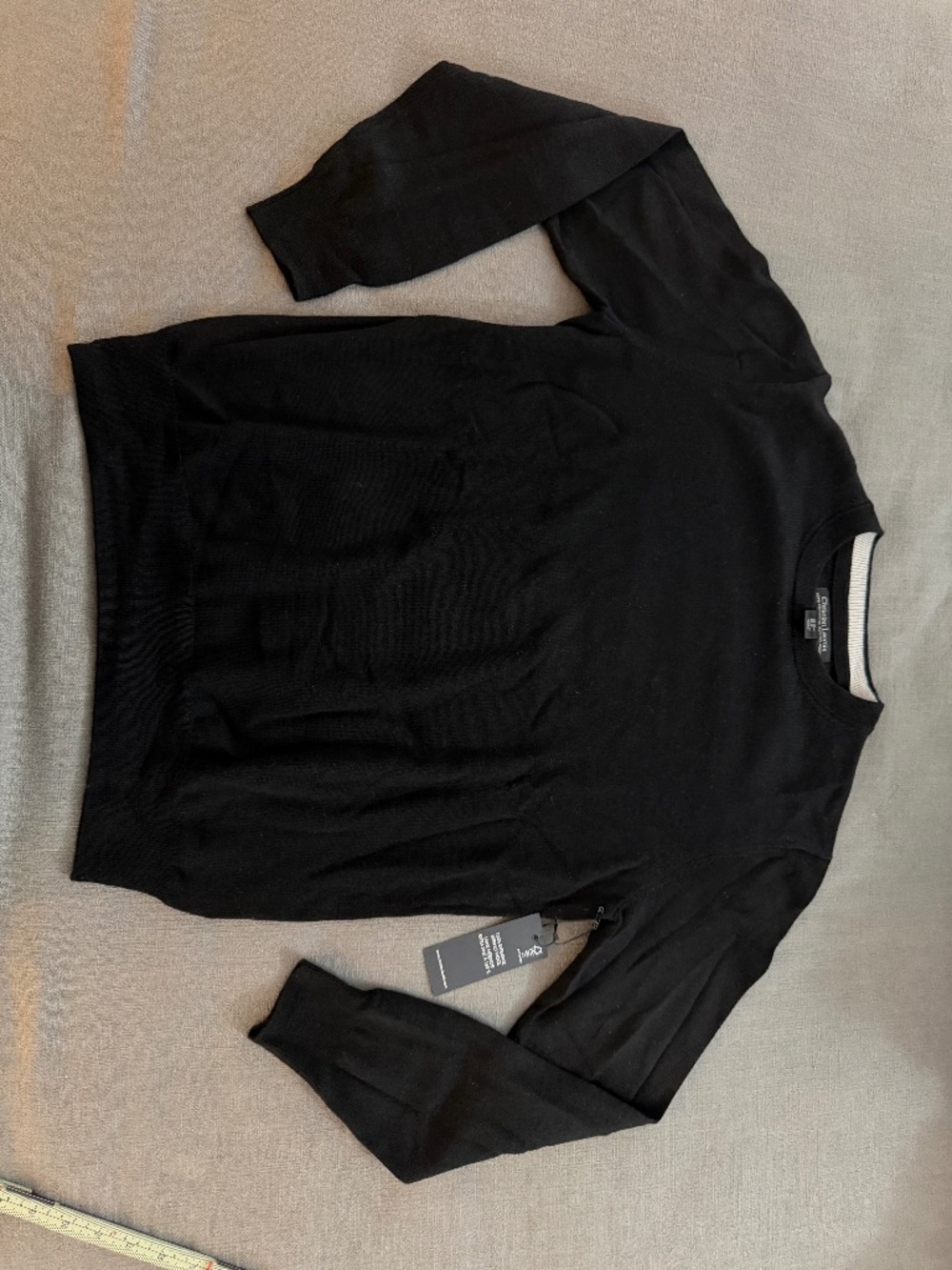 Christian Lacroix Men’s 100% Extrafine Merino Wool Crewneck Sweater Medium Black